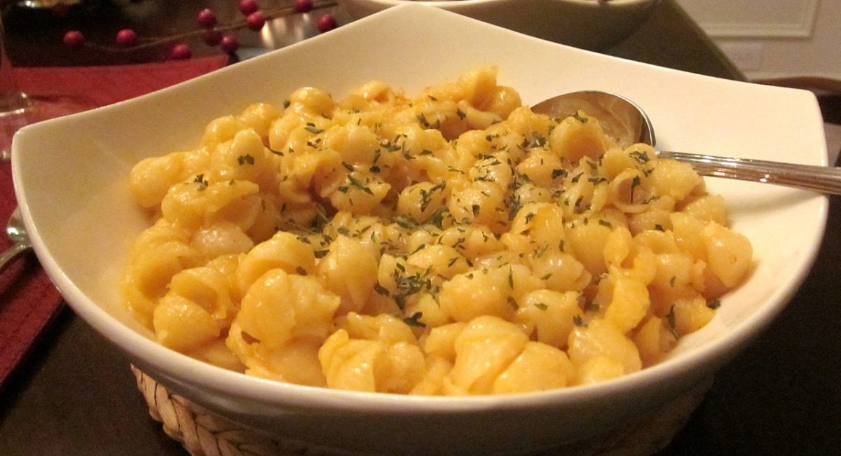 A dish of macaroni & cheese